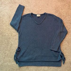Universal Thread Blue knit sweater. Size M